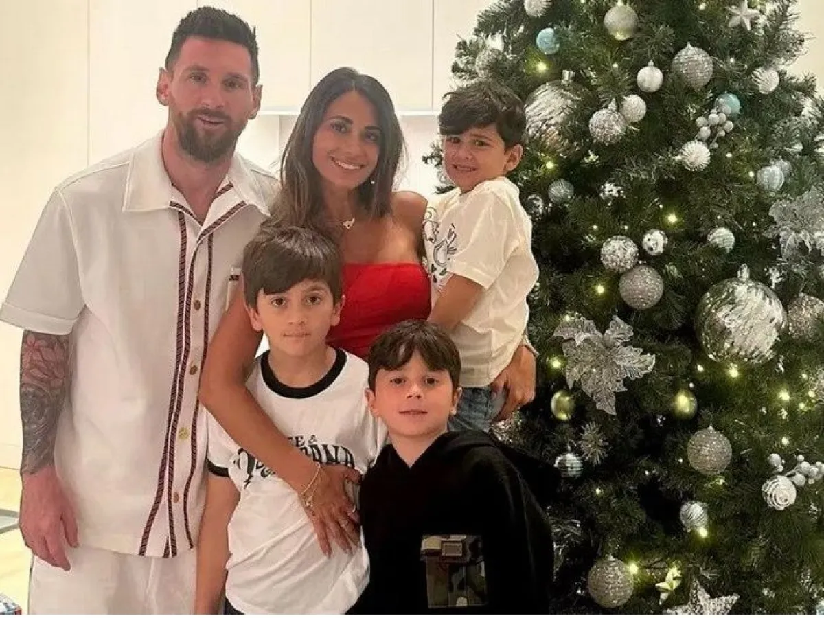 Lionel Messi Llegó A Rosario Para Pasar Las Fiestas Con Su Familia 8256