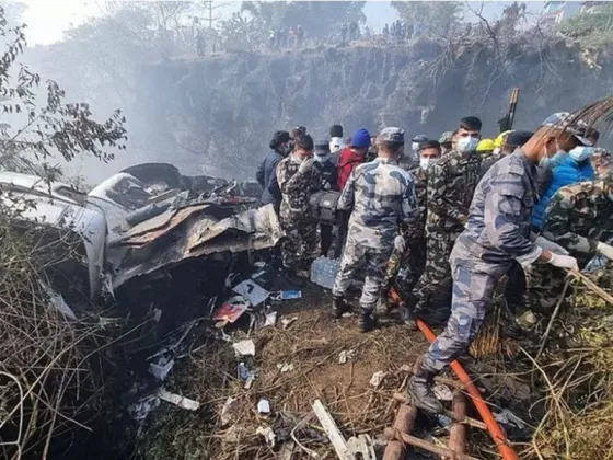 Una argentina viajaba en el avión que se estrelló en Nepal: hay al menos 67 muertos