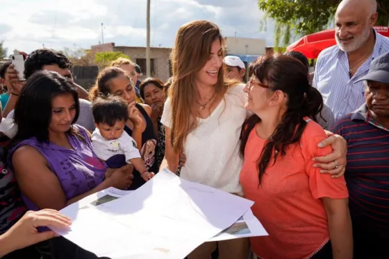 La intendenta anunció obras por más de 650 millones para el barrio La Cerámica