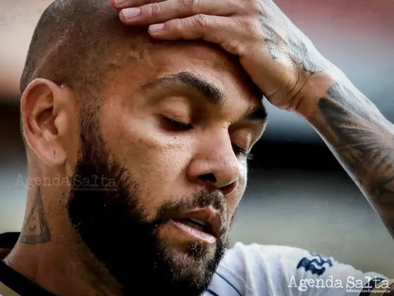 Dani Alves, de mal en peor: Pumas le rescindió su contrato tras la denuncia de violación