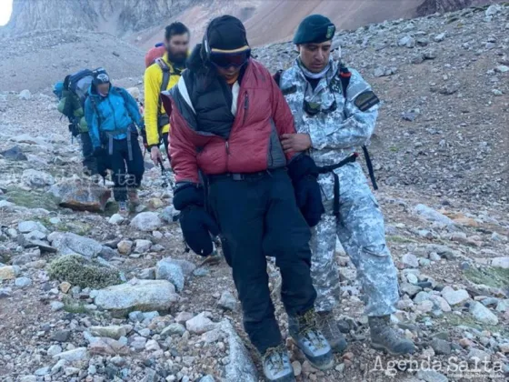 Personal de la Fuerza logró rescatar a tres hombres y una mujer en la zona de los altos valles cordilleranos, a 6.720 MSNM.