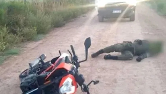 Asesinan a un gendarme para robarle la moto