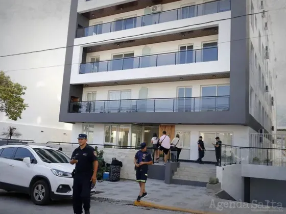 Una beba de dos años cayó desde el quinto piso de un edificio y permanece internada en grave estado