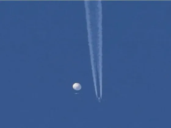 Estados Unidos derribó el supuesto globo espía chino que sobrevolaba su espacio aéreo