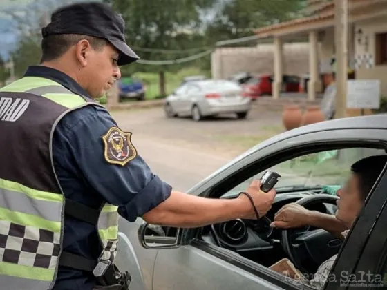 Policía salteño fue detenido por conducir borracho