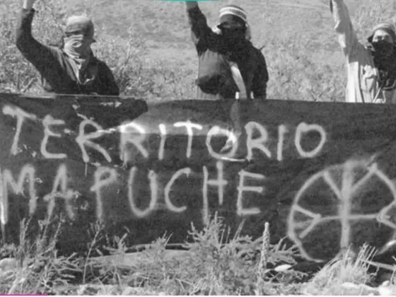 La oposición denunció al titular de Asuntos Indígenas que entregó tierras a mapuches