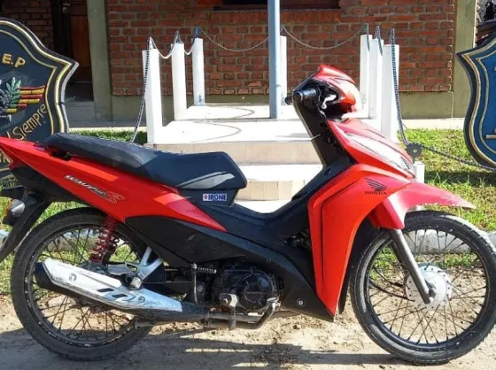 Chorros fueron detenidos por robar motocicletas