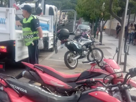 Intensificarán los operativos sorpresa para evitar el estacionamiento de motos en lugares no permitidos