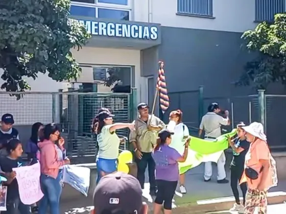 "Justicia por Briana": marchan para pedir por la muerte de una niña en el hospital de Embarcación