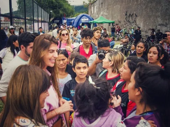 Bettina Romero: “Estamos donde tenemos que estar, en los barrios al servicio de los vecinos”