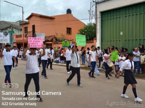 En Colonia Santa Rosa llevan más de una década reclamando por un nuevo edificio para la Técnica