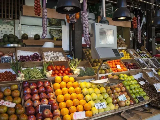 Comerciantes alertan sobre el incremento en el precio de frutas y verduras