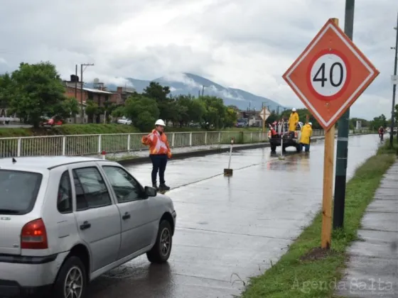 Iniciaron los trabajos de refacción y puesta en valor del canal de Av. Yrigoyen