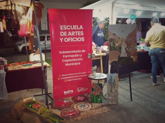 Se llevó a cabo una nueva feria de emprendedores en el Paseo de los Poetas