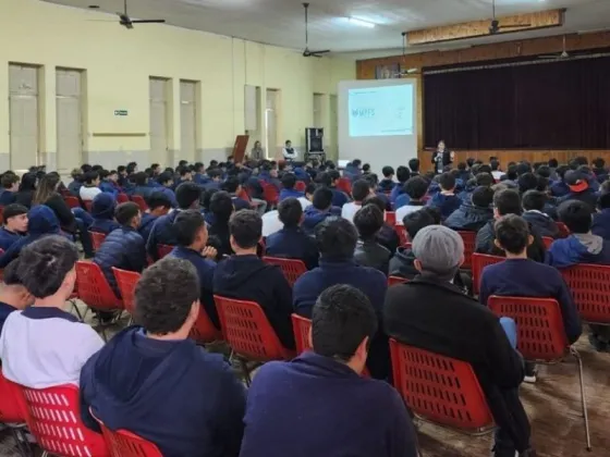 Cibercapacitación en colegios de la ciudad de Salta