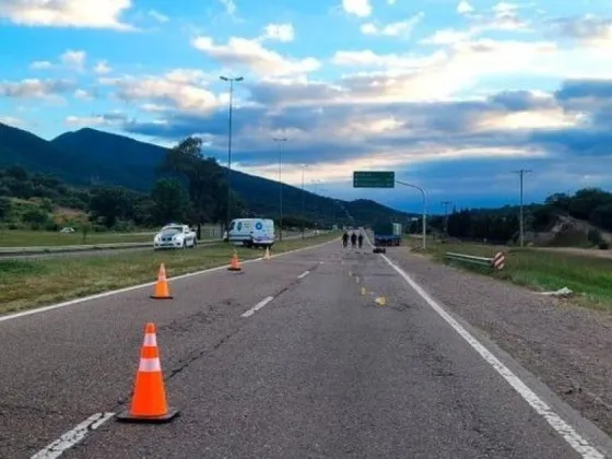 ACCIDENTE FATAL:  Un camión atropelló y mató a un motociclista en la Ruta 9