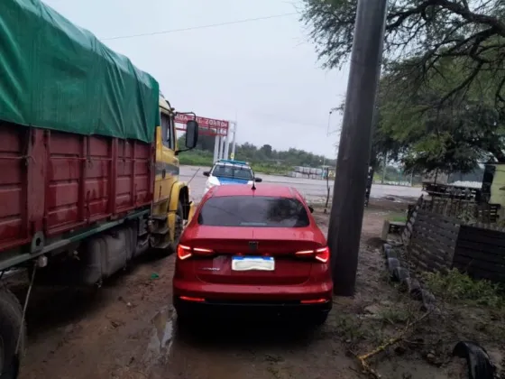 La policía logró recupera un auto que había sido robado: hay un detenido