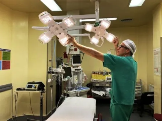 El hospital Materno Infantil incorporó nuevo sistema lumínico en quirófanos