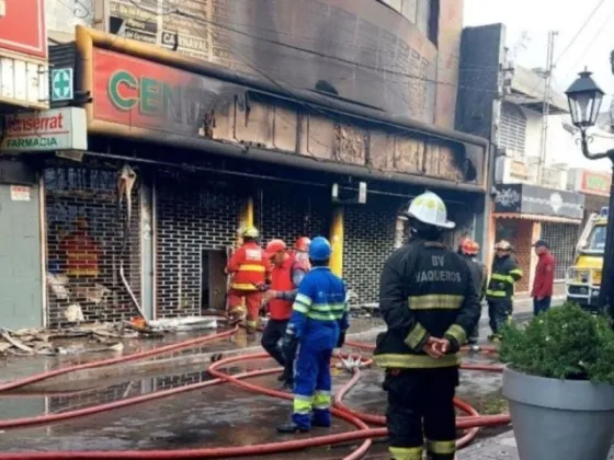 A casi un año: Reabrió el centro comercial que se había incendiado