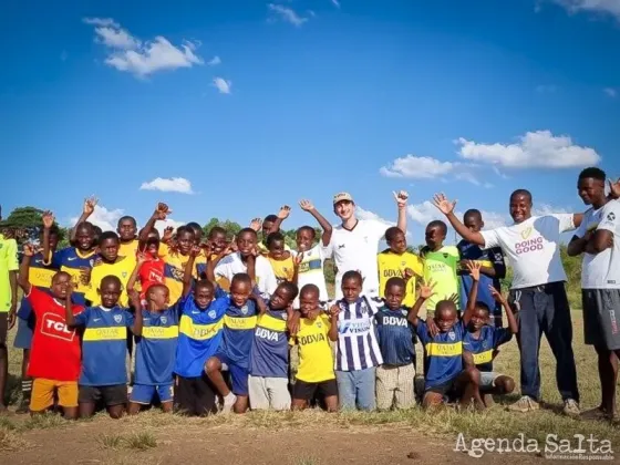 Argentino en África: recaudó para construir un estadio en honor a Maradona