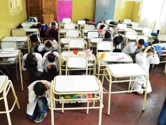 Alumnos de escuelas primarias aprendieron sobre como actuar ante sismos