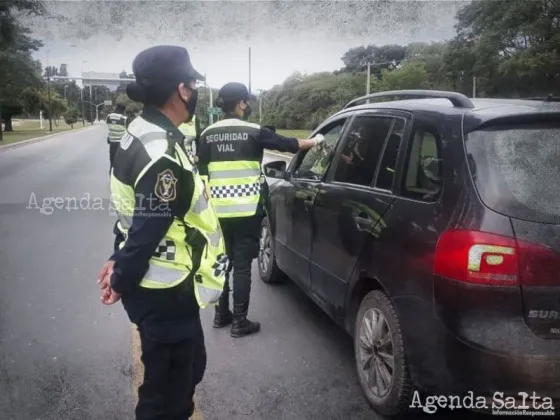 Salteño manejaba con 2,04 de alcohol en sangre, intentó escapar de un control y casi atropella a una policía