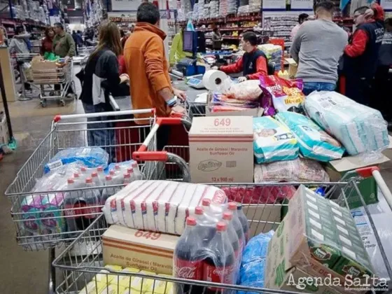 Más BARATO en Argentina: chilenos cruzan la frontera para comprar en supermercados