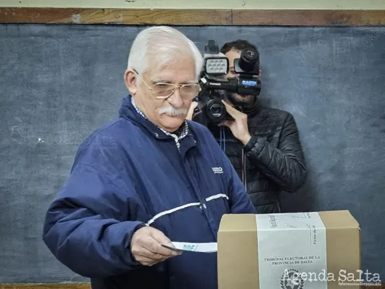 Votó Carlos Zapata: "Hemos podido consolidar la principal fuerza opositora"