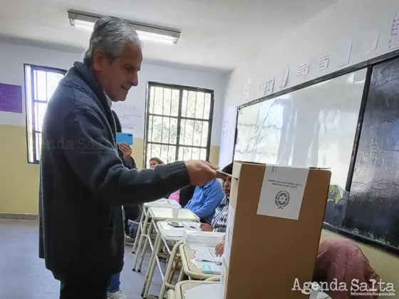 Votó Guilermo Durand Cornejo: "Es importante que todos votemos, en esta eleccion trascendental para los salteños"