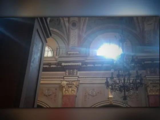 Se desprendieron partes de la mampostería en la Catedral Basílica de Salta