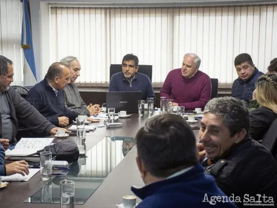 Se reabren las paritarias con los gremios docentes en medio del paro de los autoconvocados