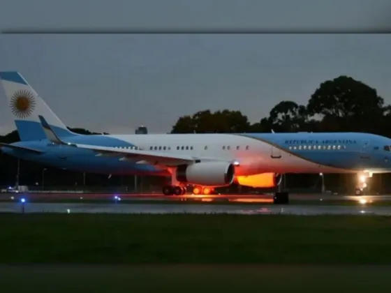 “Nunca le di libre descenso”: los audios del piloto del nuevo avión presidencial con la torre de control