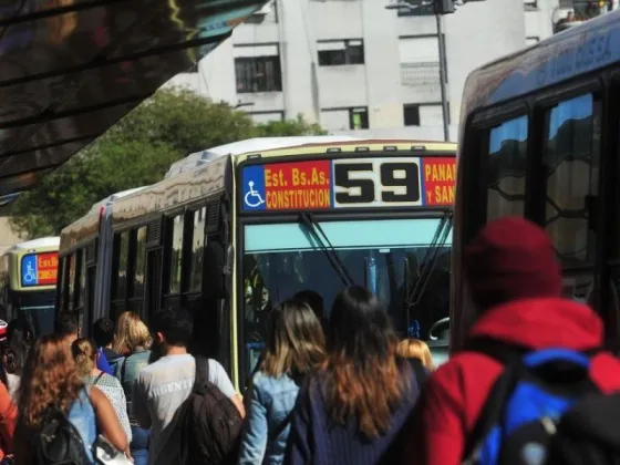 El Ministerio de Trabajo dictó conciliación obligatoria y dejó sin efecto el paro de colectivos de mañana