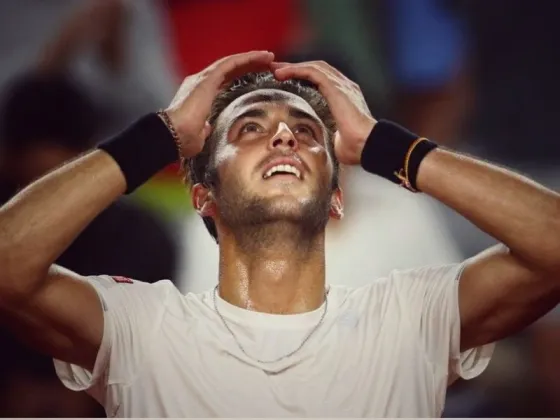 Tomás Etcheverry va por las semifinales de Roland Garros