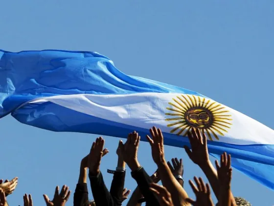 Las 7 mejores frases para desear Feliz Día de la Bandera