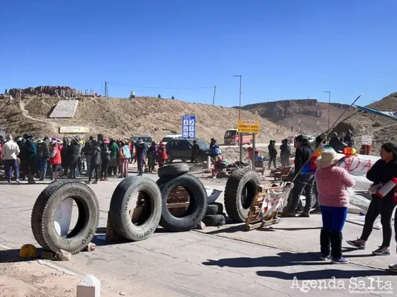 Se recrudecen los cortes, no hay transporte público y se dispuso asueto escolar