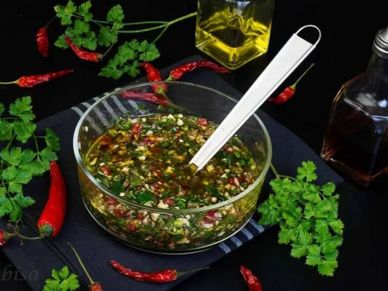 El auténtico chimichurri argentino: una explosión de sabores en cada bocado