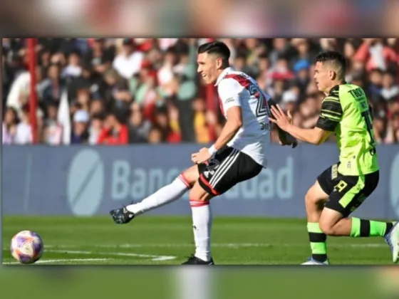 River cayó en su visita a Barracas Central, pero seguirá lider