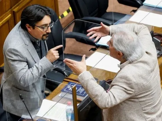 Latorre, a la izquierda, aseguró que los primeros antecedentes que recibió no hacían pensar en ningún ilícito.