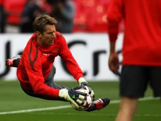 Edwin van der Sar sufrió un ACV y está internado en terapia intensiva