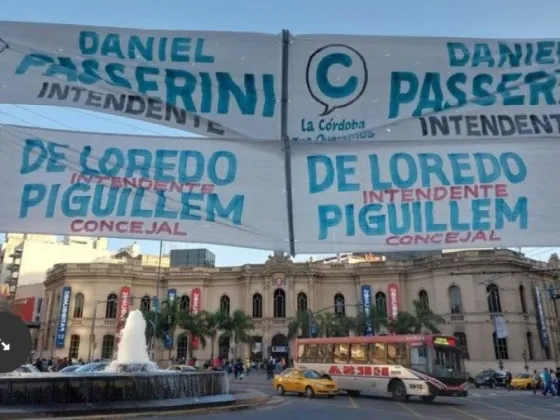 Pasacalles. Clima electoral en la capital cordobesa.