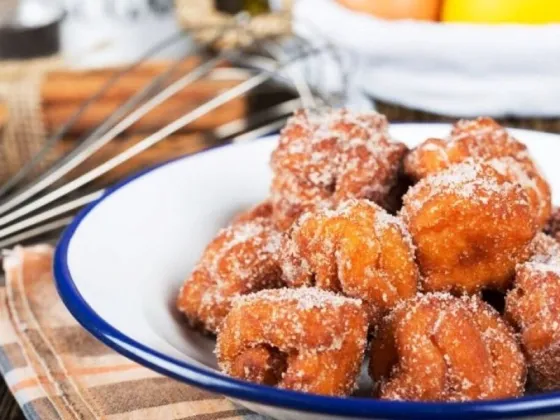 Receta fácil de buñuelos tiernos y esponjosos para el mate con 3 ingredientes económicos