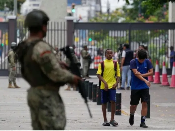 Entre el temor narco y la crisis política, Ecuador elige presidente