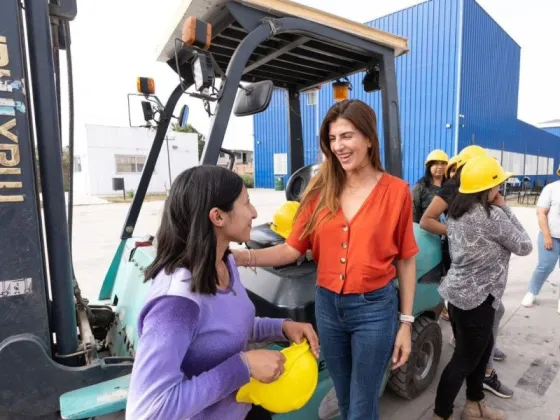 Más de 90 mujeres finalizaron el curso municipal de manejo de autoelevadores