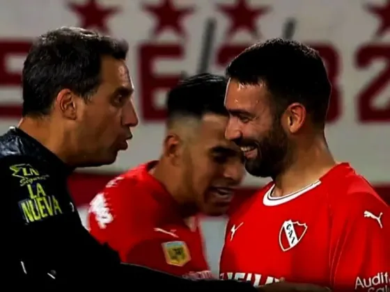 Polémica en el debut de Carlos Tevez en Independiente: el penal que le dieron sobre la hora ante Vélez