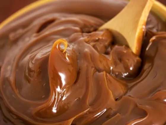 Cómo hacer dulce de leche casero, la receta cremosa y deliciosa de la abuela