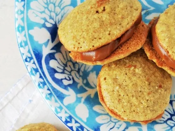 Alfajor de avena y dulce de leche, una receta ideal para las tardes de mate