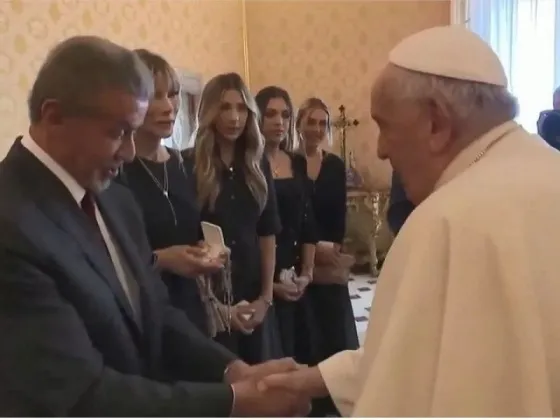 Sylvester Stallone visitó al Papa Francisco.