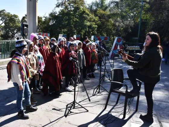 Alumnos de la Orquesta Sinfónica realizaron su Promesa Ambiental en el cerro San Bernardo