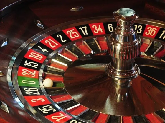 Fue al casino a jugar a la ruleta, apostó en 4 mesas diferentes y se llevó mas de 1 millón de dólares